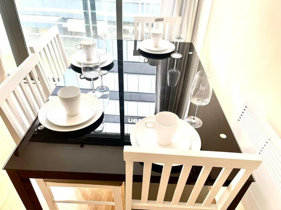 Alluring 2 Bedroom Leeds City Centre Apartment- Self Check-In,Balconied Apartment Екстер'єр фото